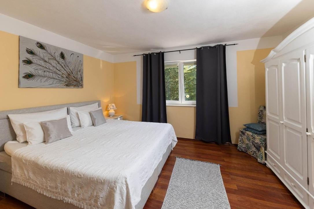 Ferienwohnung Emaris Tribalj  Exterior foto